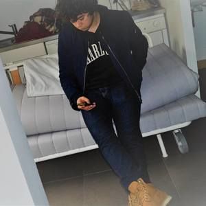 Meet your Posher, Hisham